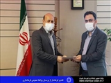 همزمان با 27 اردیبهشت، روز ارتباطات و روابط عمومی،  طاهری فرماندارشهرستان شهریار از زحمات و تلاش های  مسئول روابط عمومی این اداره و همکاران فعال در واحد روابط عمومی فرمانداری با اهدای لوح تجلیل کرد.