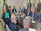 وزیر بهداشت، درمان و آموزش پزشکی با حضور در بیمارستان امام خمینی(ره) شهریار در جریان اقدامات صورت گرفته برای پیشرفت و تکمیل این پروژه قرار گرفت.